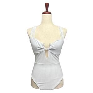 NWT BECCA White Textured One Piece Swimwear Size Large EE0585